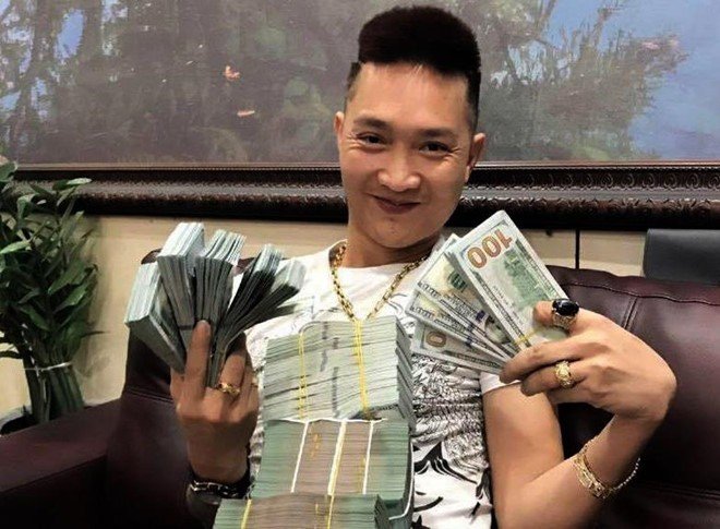 ceo-huan-hoa-hong-hanh-trinh-phat-trien-69vn